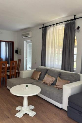 Apartments with parking space Biograd na Moru, Biograd - 366