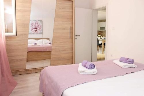 Holiday house with a parking space Supetar, Brac - 25125