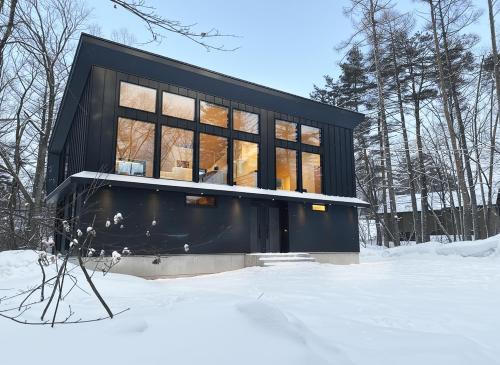 Kuro Hakuba