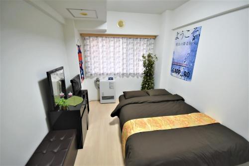 Carid Shiraishi In front of the station / Vacation STAY 6173
