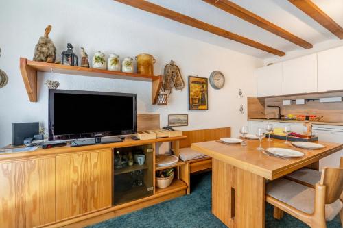 Apt Des Lacs Near Lac des Gaillands Balcony & Views - Happy Rentals