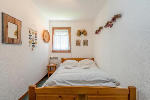 Apt Des Lacs Near Lac des Gaillands Balcony & Views - Happy Rentals
