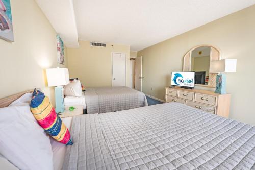 South Hampton 3BR Oceanview Balcony Steps to Beach photo 21