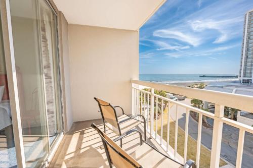 South Hampton 3BR Oceanview Balcony Steps to Beach photo 12