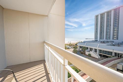 South Hampton 3BR Oceanview Balcony Steps to Beach photo 41