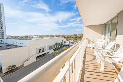 South Hampton 3BR Oceanview Balcony Steps to Beach photo 34