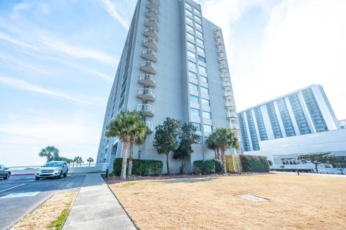 South Hampton 3BR Oceanview Balcony Steps to Beach photo 51