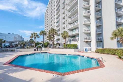 South Hampton 3BR Oceanview Balcony Steps to Beach photo 53