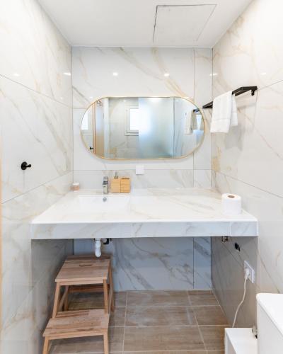 Premium Studio in Louloudadika 7th Floor Views New Reno