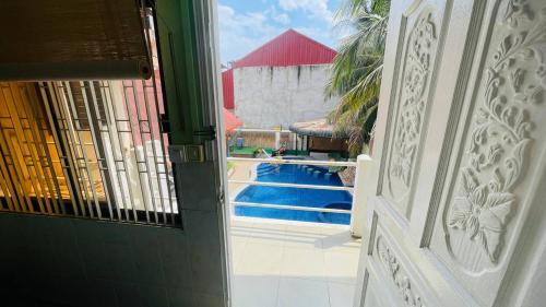 Бассейн в Studebaker Guesthouse & Pool или поблизости