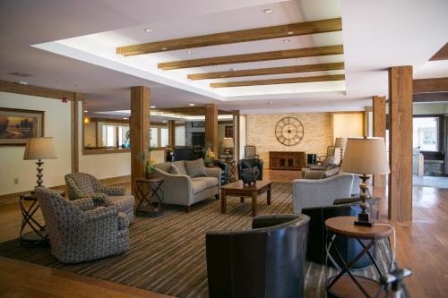 Lounge alebo bar v ubytovaní Heritage Hotel, Golf, Spa & Conference Center, BW Premier Collection