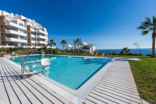 Isea 1111 - Luxury Modern Apartment with Pool & Sea Views