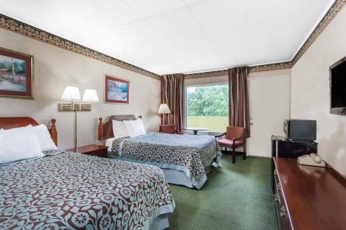 Foto de la galería de Days Inn by Wyndham Tannersville en Tannersville