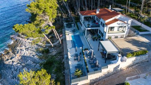 Villa Gardenal by Villas Guide