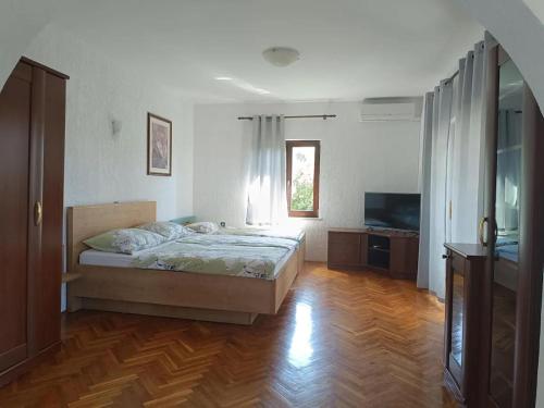 Apartment Maro and Studio Nora