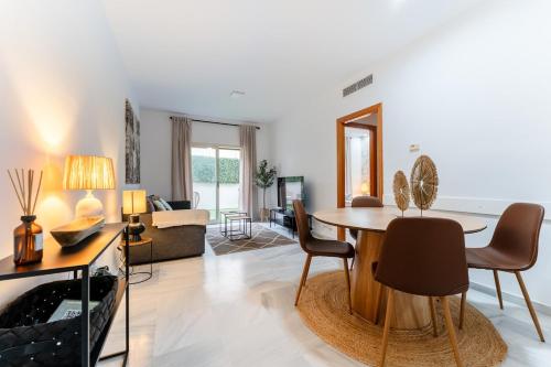 Stunning 1bed with Outdoor Dining in Malaga center