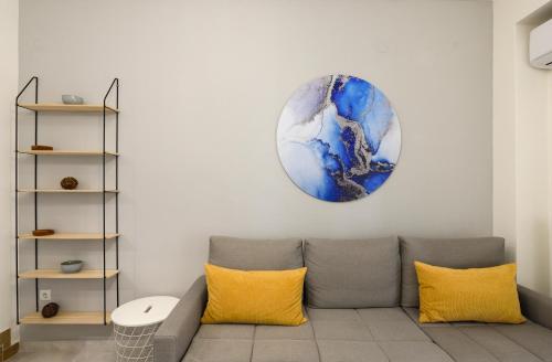 Blu suite-free parking