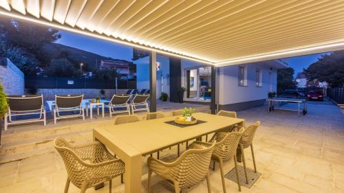 Vila Ketty Luxury House near beach by Villas Guide