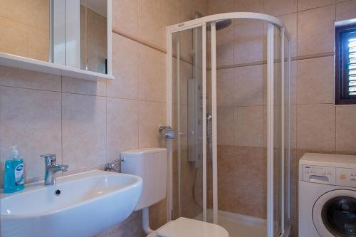 Nice, comfortable studio Cristian with terrace