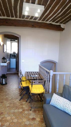Lovely apartment in Old Town of Antibes 3 pers