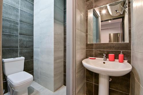 Waylink Residences - Piraeus Port SPT