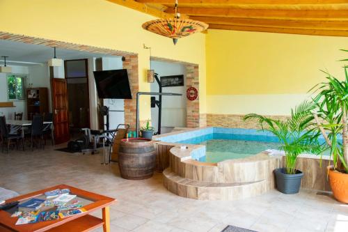 AB Holiday Home