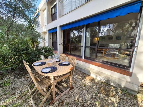 2 chambres, WIFI, vue mer, jardin, parking