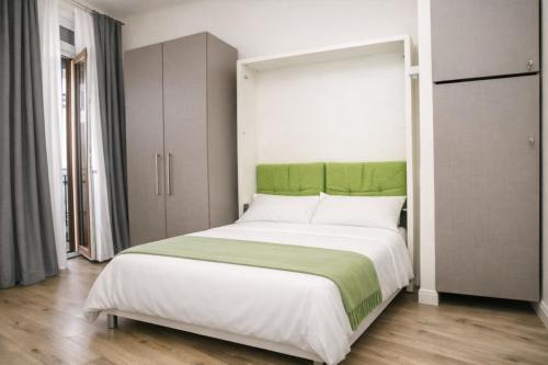 Navigli Nest Renovated Studio with Balcony on the Naviglio