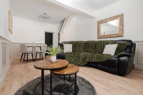 Anfield 3 Mins Superfast WiFi Washer SofaBed photo 10