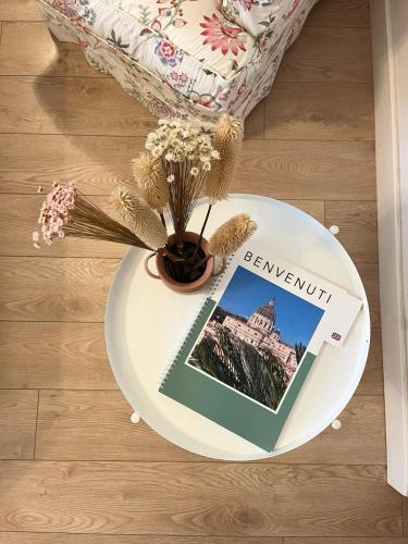 Delmirani's Book Apartments - Vatican View photo 93