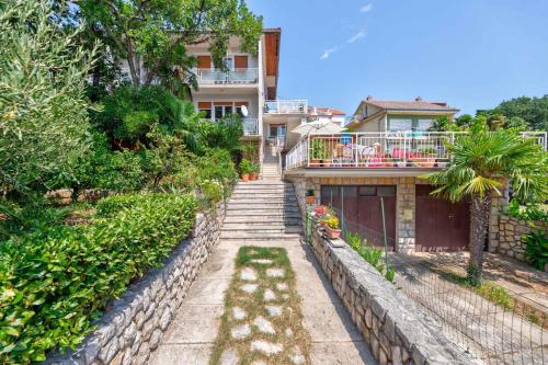 Apartments in Crikvenica 5557