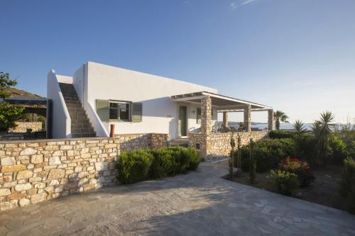 Villa Erato · Ideal family Villa for 8 - Pool, Sea Views