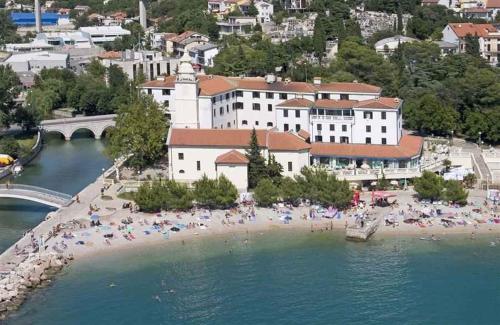 Apartments in Crikvenica 5483
