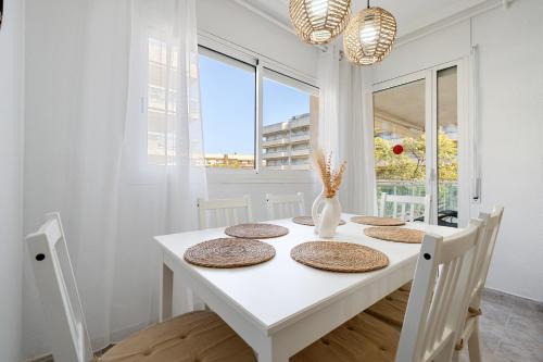 Hauzify I Apartament Aventura