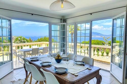 Villa de Prestige - clim - vue mer panoramique - 8 pers - 4 chambres