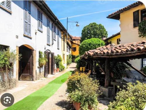 Cozy oasis on the Navigli