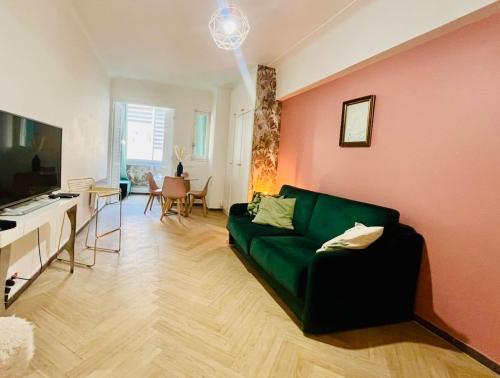 Nice Center Quiet Apartment Pedestrian Street Near Promenade 4 Sleeps