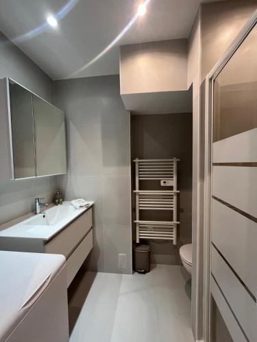 Nice Center Quiet Apartment Pedestrian Street Near Promenade 4 Sleeps