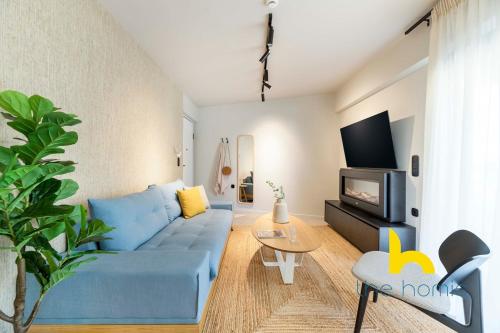Luxury Retreat 2BDR W Dining Patio, Fast Wifi