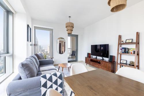 Elegant 2BR Balcony and Stunning Burj Views