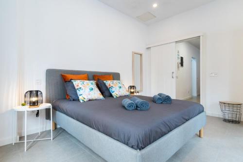 Calm & Modern Apt for 4 Las Canteras