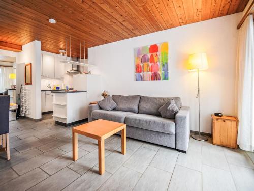 Apartment Chalet Almis-Bödeli-2 by Interhome