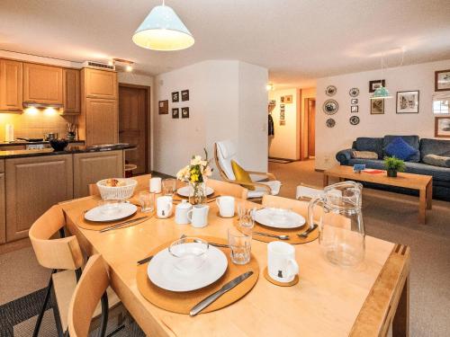 Apartment Chalet Hori-2 by Interhome