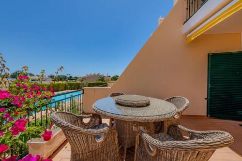 Sao Rafael TownHouse with Pool