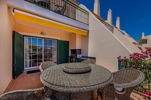 Sao Rafael TownHouse with Pool
