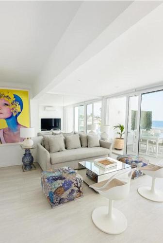 MY SEA VIEW HOLIDAY APARTMENT