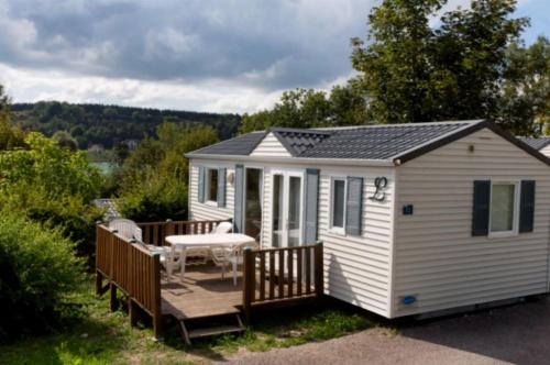 Gallery image of Camping - Piscine - ccagfdb in Clairvaux-les-Lacs