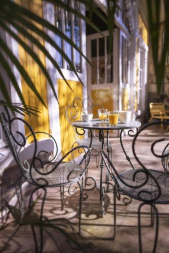 Maison d'invité au coeur d'un jardin