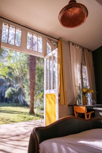 Maison d'invité au coeur d'un jardin