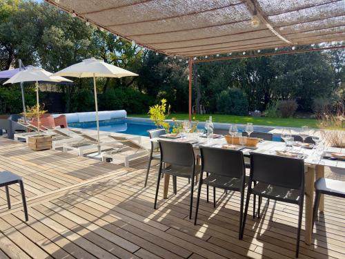 -La Garrigue Paradis-Maison de Vacances entièrement climatisée 5 chambres avec piscine-10 personnes